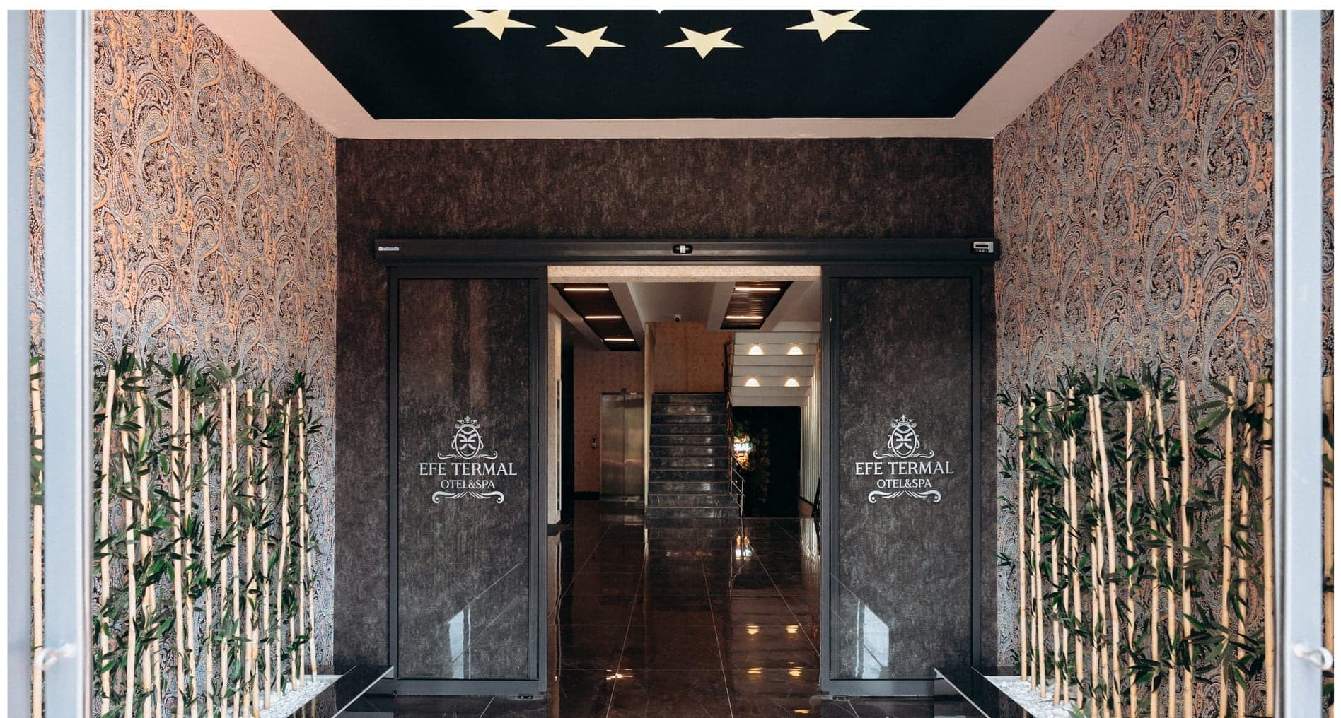 Efe Termal Otel girişi